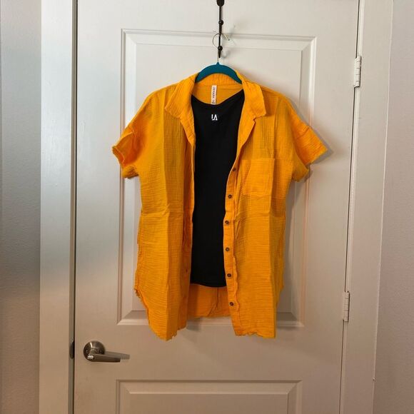 ZENANA Gauze Cotton Front Buttons Large Raw Edge Short Sleeve Mustard Shirt Top - Picture 5 of 9